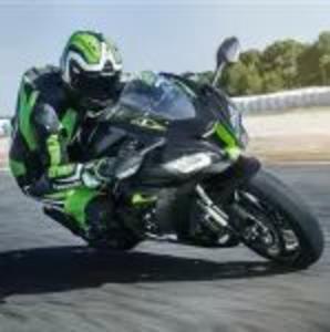 思域你来秒它，川崎ZX-6R俗称小牛，百公里加速仅3.2秒_有车以后