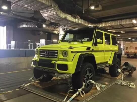 天佑新购价值500万的奔驰g600豪华越野车 经典越野神车