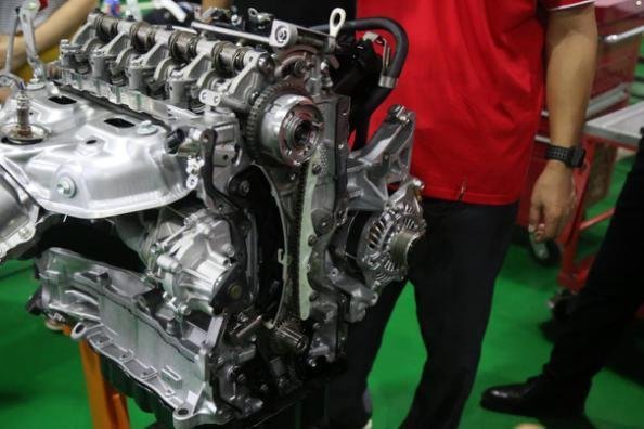 自吸也疯狂三菱欧蓝德4j12发动机解析