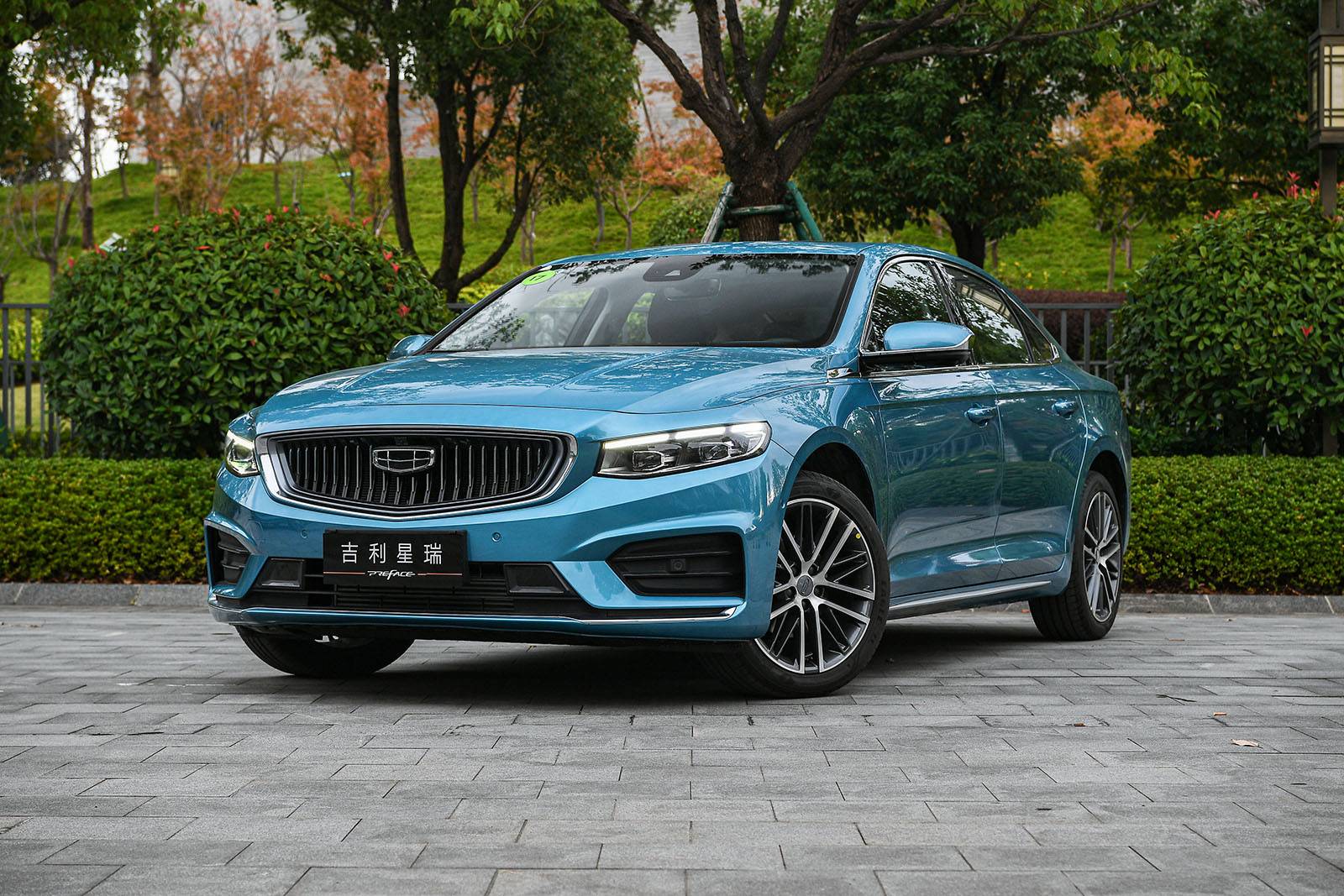 有车试驾享受越级品质试驾吉利全新轿车星瑞