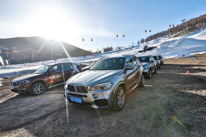宝马冰雪试驾 除了撩妹和炫富 宝马车还有这些高级玩法 有车以后