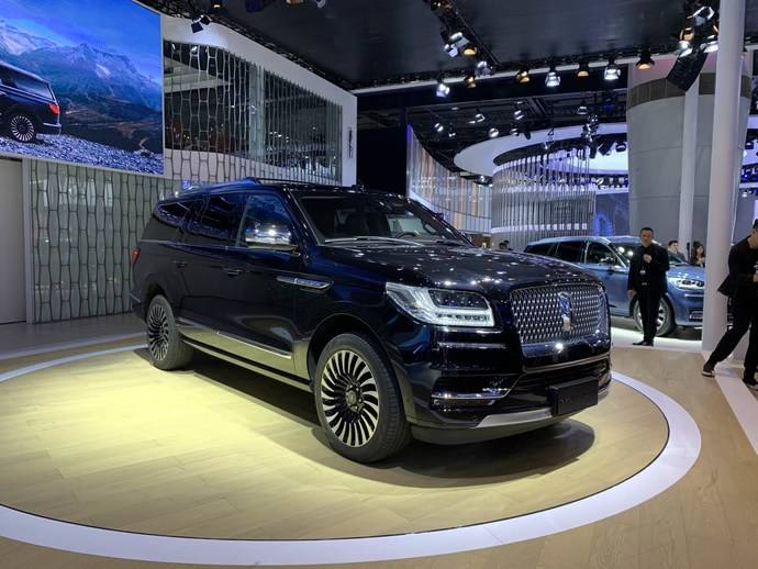 车身更长,林肯大型suv领航员加长版亮相广州车展