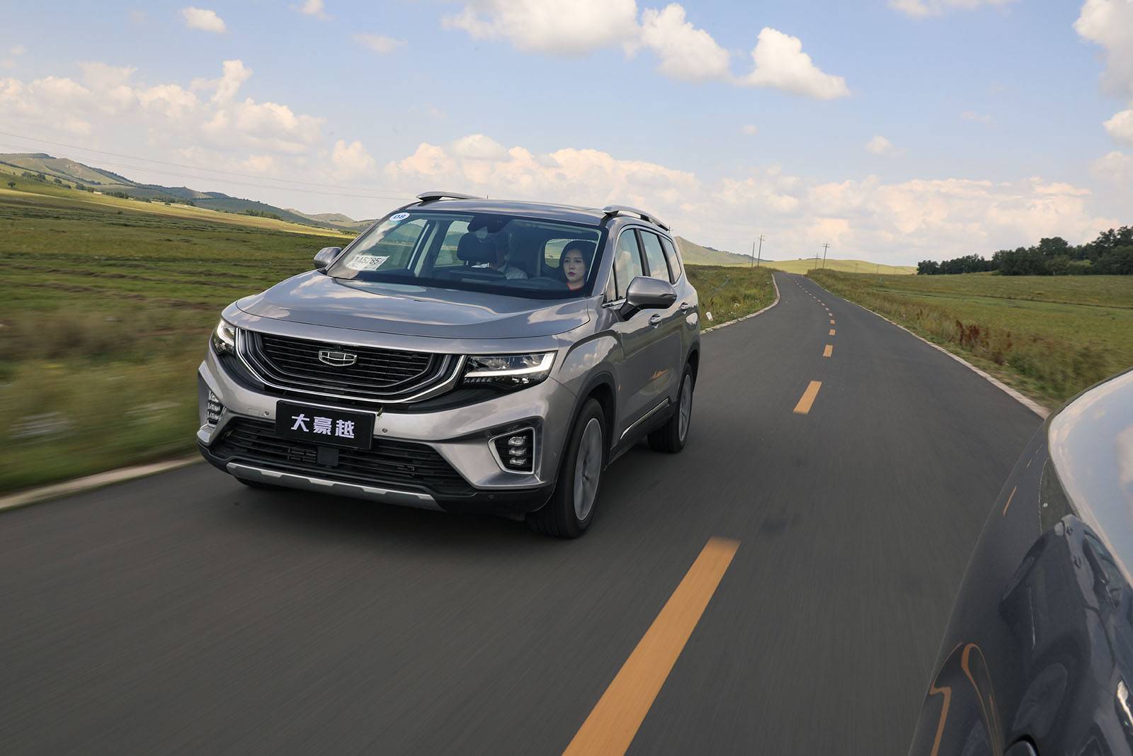 不到14万的真香定律试驾吉利豪越5座版