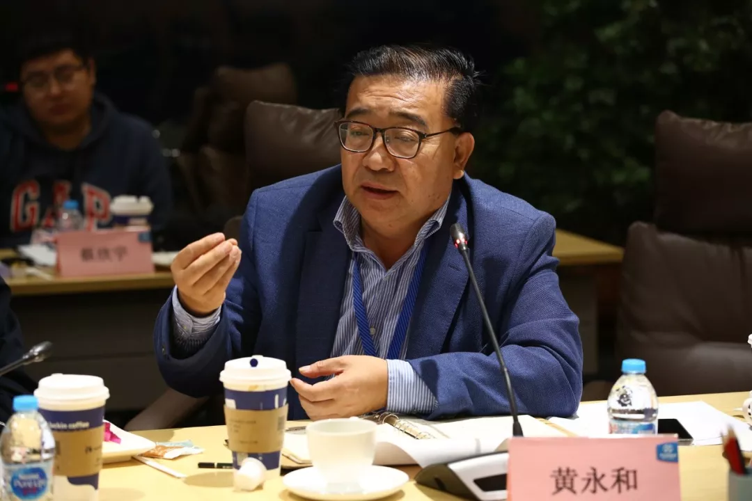 中国汽车技术研究中心资深专家,汽车技术情报所总工程师黄永和中国