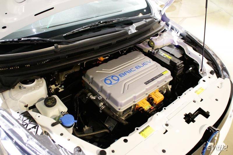 北汽新能源ec5北京区域上市补贴后售999万1199万元