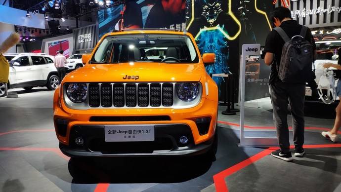 成都车展丨新生代 全新jeep自由侠1.3t车型亮相