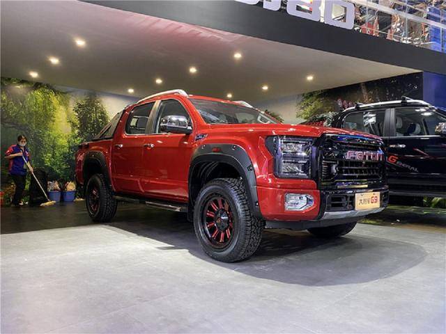 进口福特猛禽,不愧是威武的大将军,一亮相就闪酷似瞎眼球-有车以后