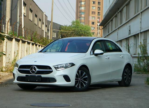 颜值即正义,让人看了走不动路的奔驰a级!