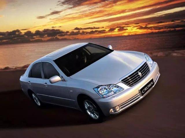 丰田皇冠复活,却成了suv?