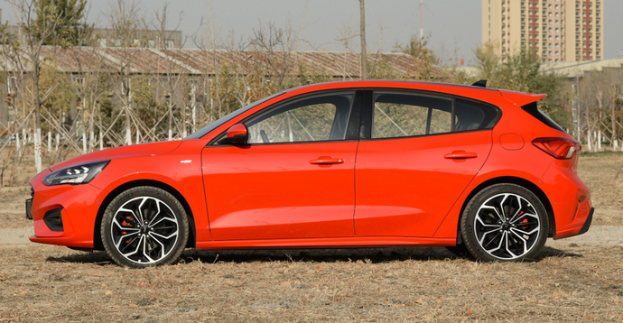 15万左右合资两厢车推荐第3款车有那么点狂