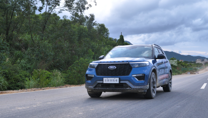 适合35岁成功男士的三款大尺寸suv不仅开出去有排面还很实用