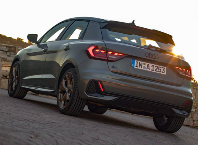 奥迪a1新车型售价曝光,外观动感内饰科技,你心动了吗?-有车以后