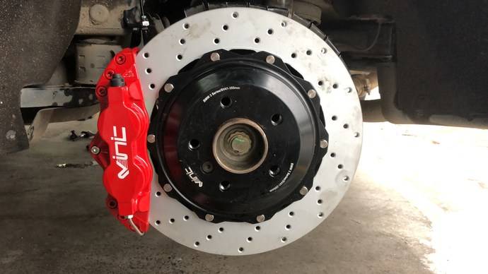 宝马三系初改轮毂刹车重燃驾驶欲望vinic前六后四刹车套装