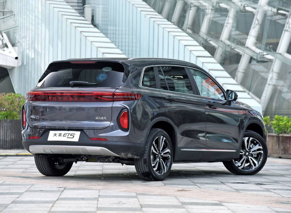 售价1528万起创维et5将于7月27日正式上市