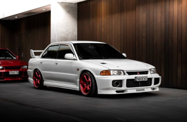 盘点头文字d中的三款经典赛车第一款是很多人的情怀