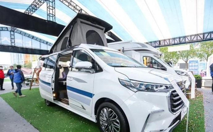 旅行家g20房车让你在车顶赏花赏月赏秋香