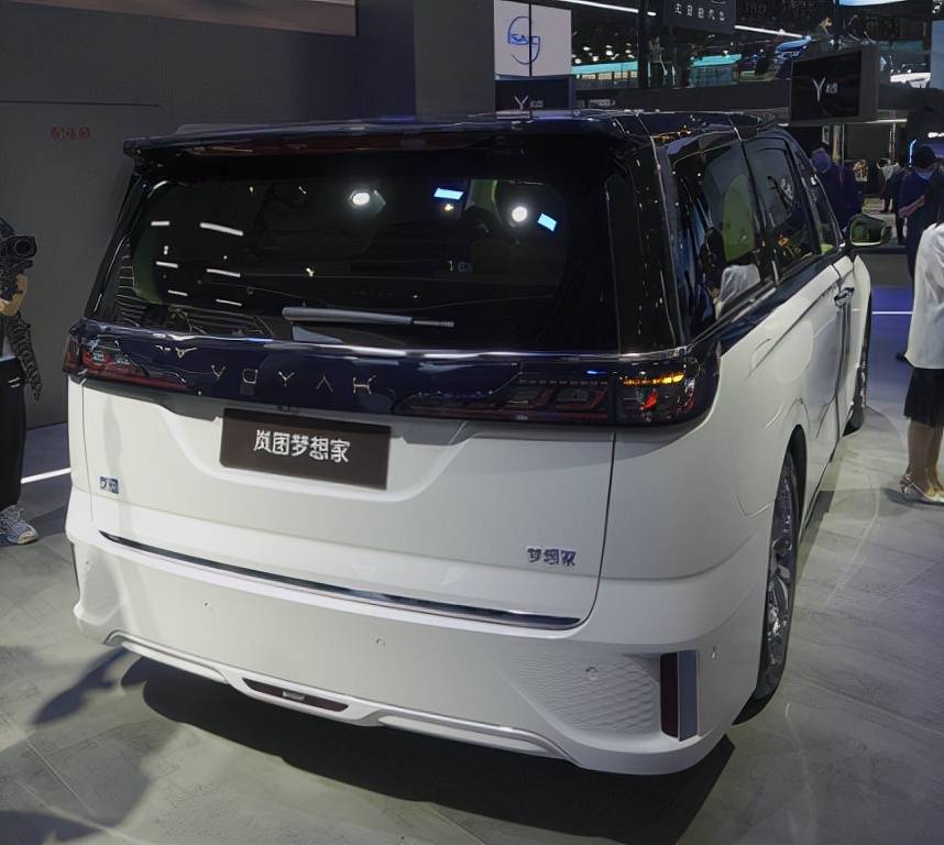 国内首款增程式mpv岚图mpv在广州车展大放异彩