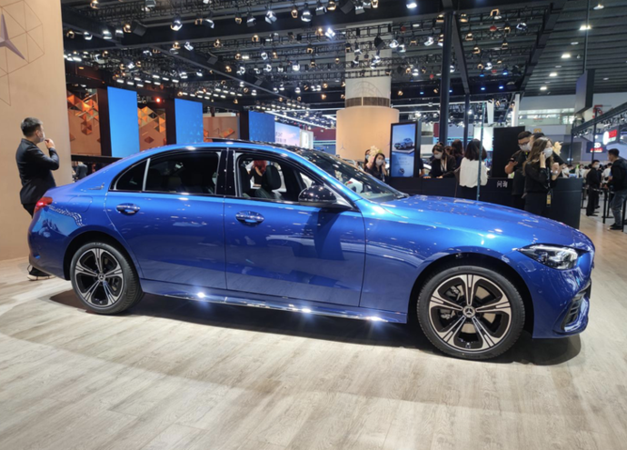 2021广州车展奔驰c260l4matic上市售3722万元