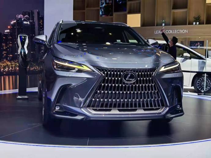 2021广州车展实拍全新一代雷克萨斯nx上市