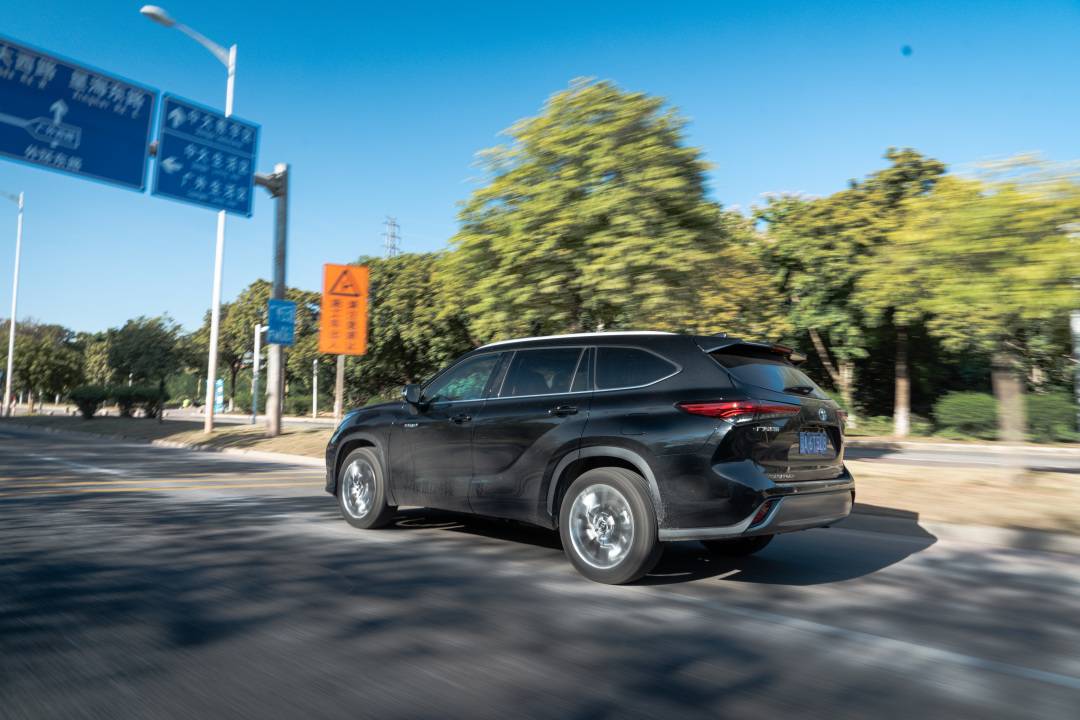 标杆选手再进阶试驾体验丰田第四代汉兰达