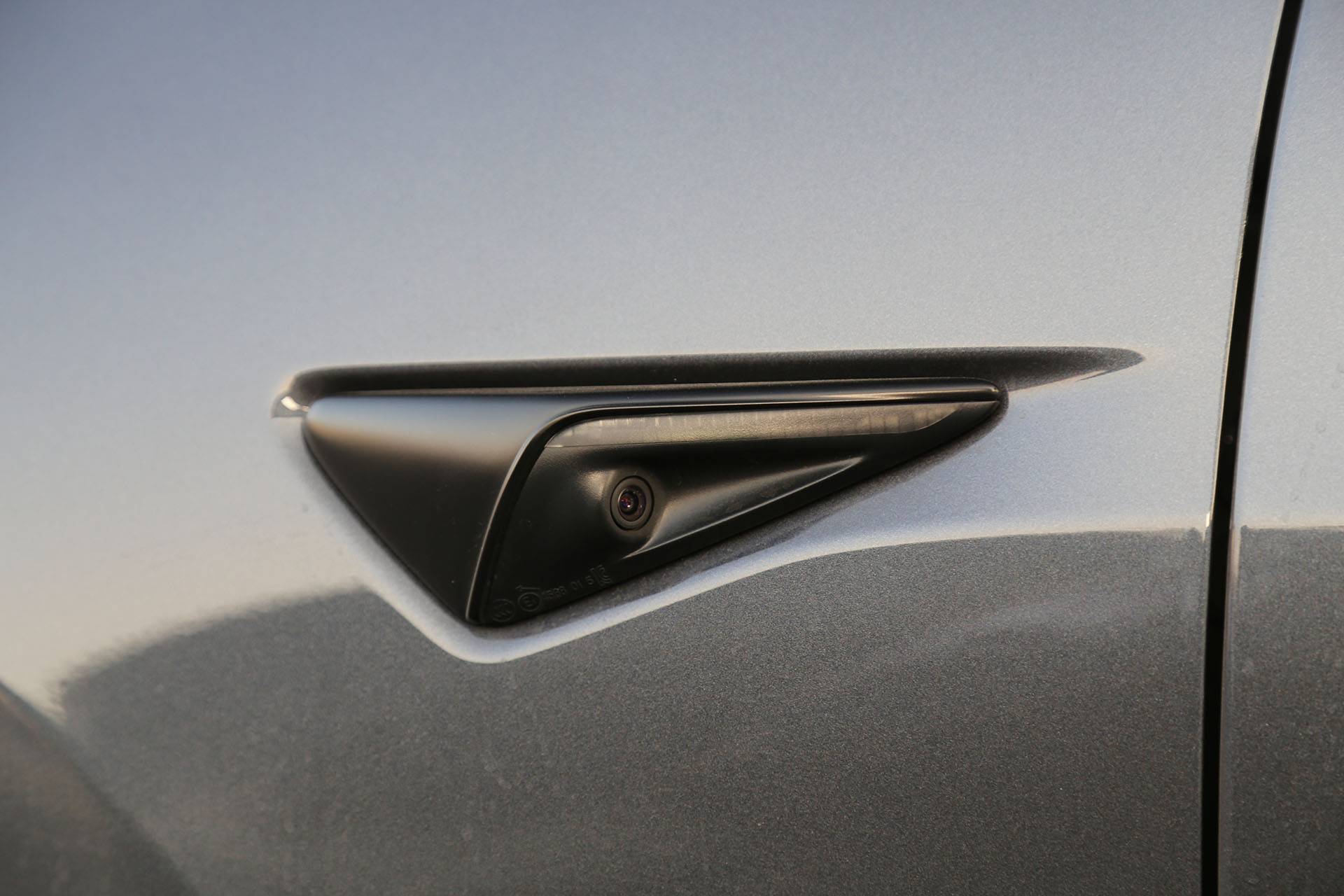 30万蔚来et5和特斯拉model3你们选谁