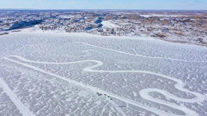 性,但作为场上唯二的两款轿车,亚洲狮和亚洲龙挑战富士赛道再合适不过