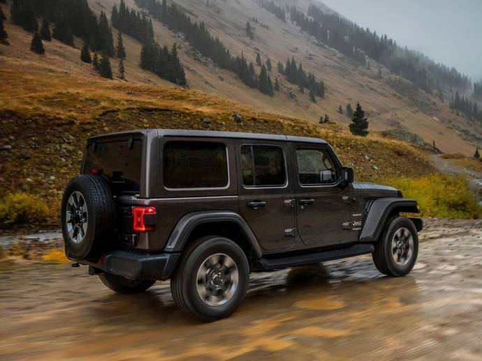 全新吉普牧马人实车曝光外观圆润优雅越野性能更强