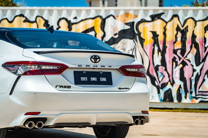 黑标丰田试驾凯美瑞骑士版真的够运动吗