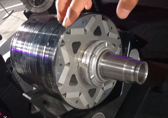 其在达到高温时会产生退磁现象,而这也就导致整个电机的报废