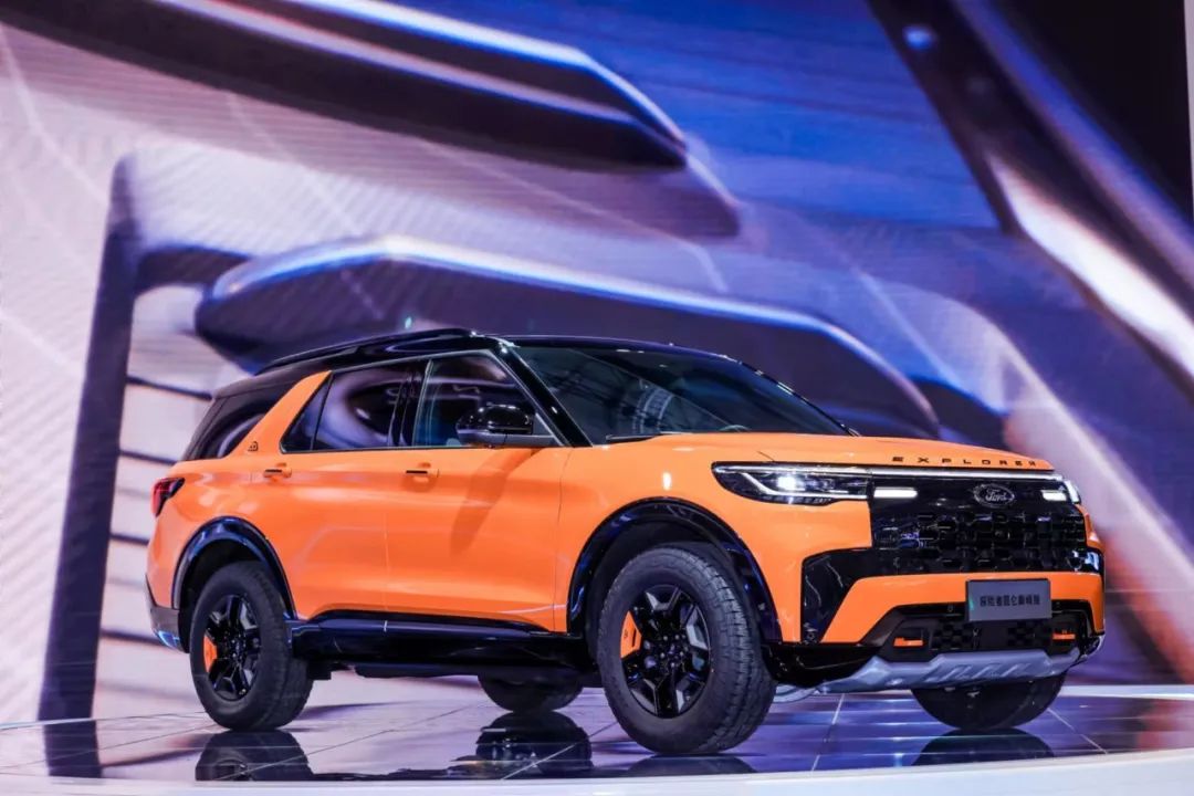 志在昆仑巅峰,福特探险者再进阶 | 2023上海车展
