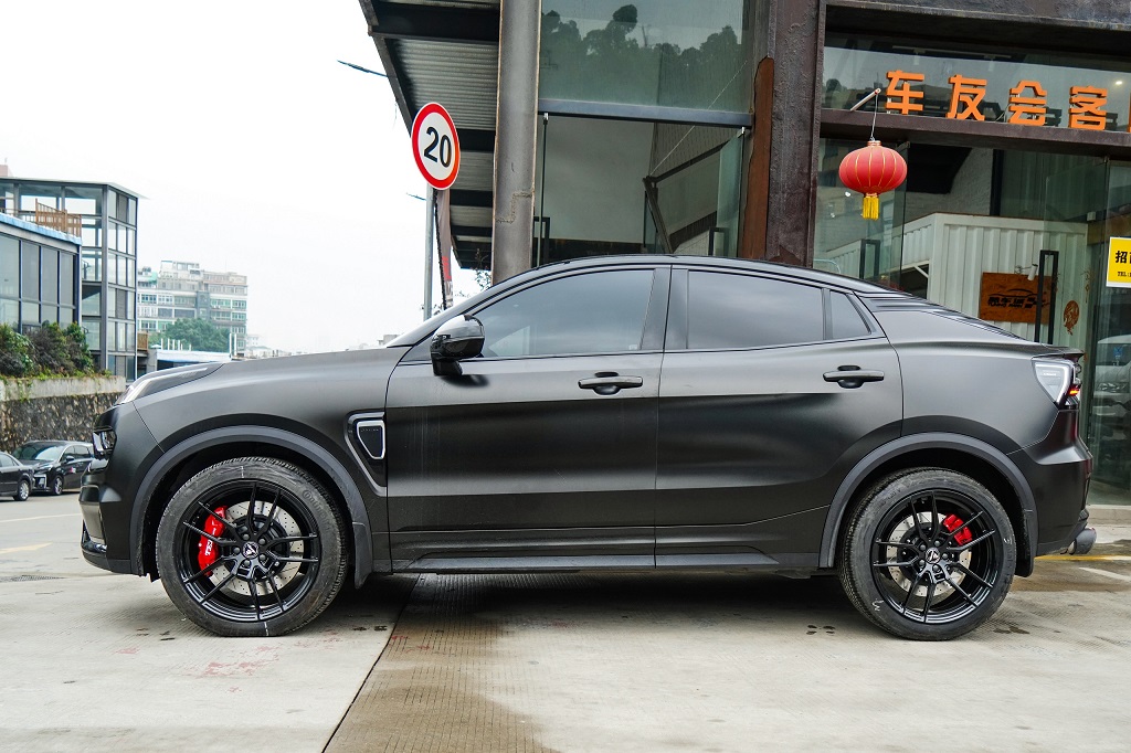 黑武士风格国产车领克05,前后轮刹车改装国产刹车品牌tei racing