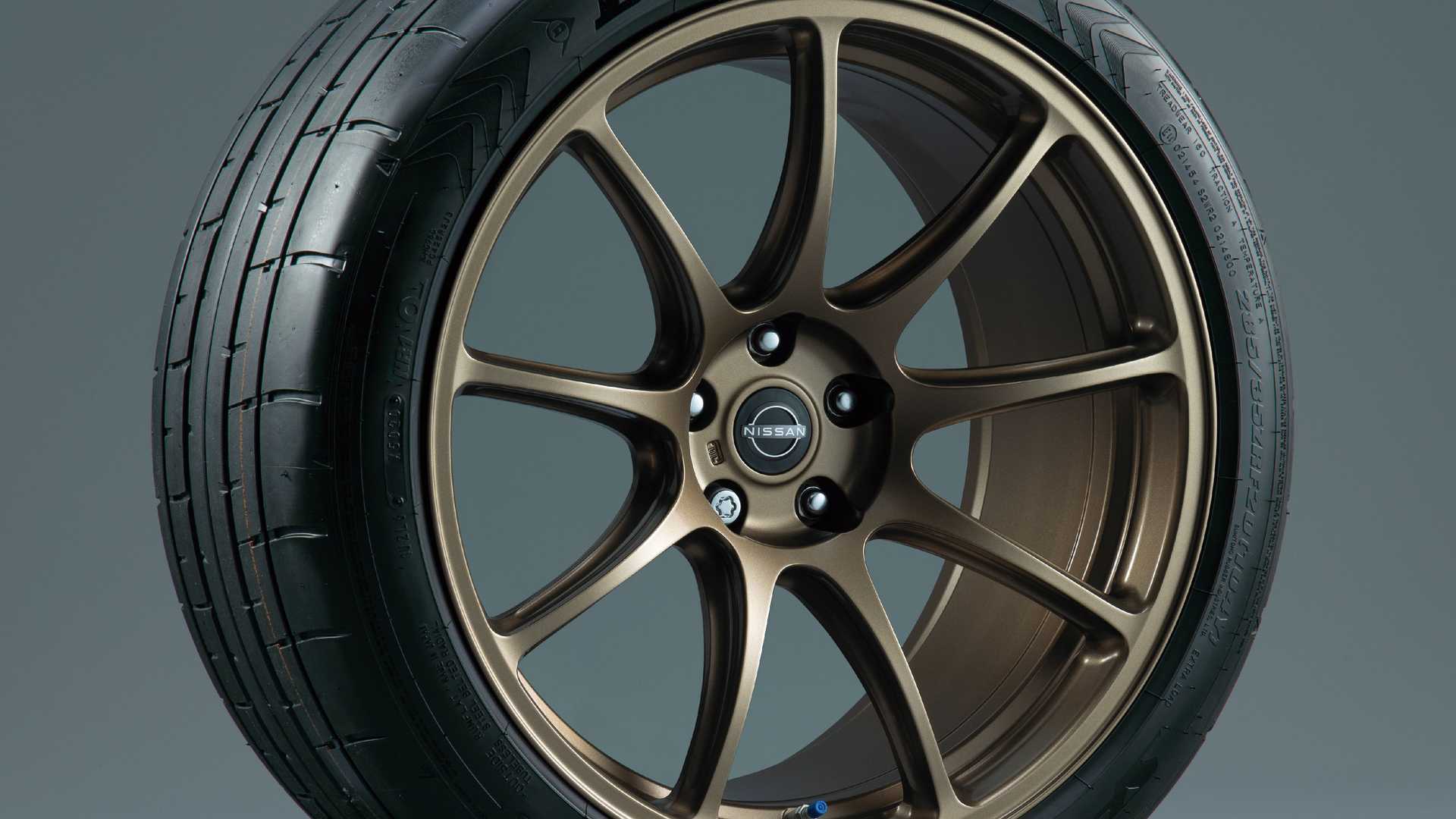 日产GT-R T-Spec发布！重启经典涂装，配置用料更考究