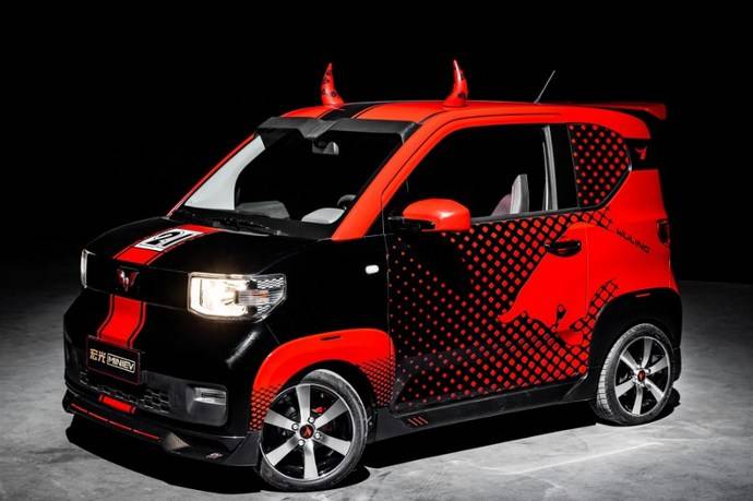 牛年配"牛"车,运动感十足,五菱宏光miniev牛年纪念款官图发布