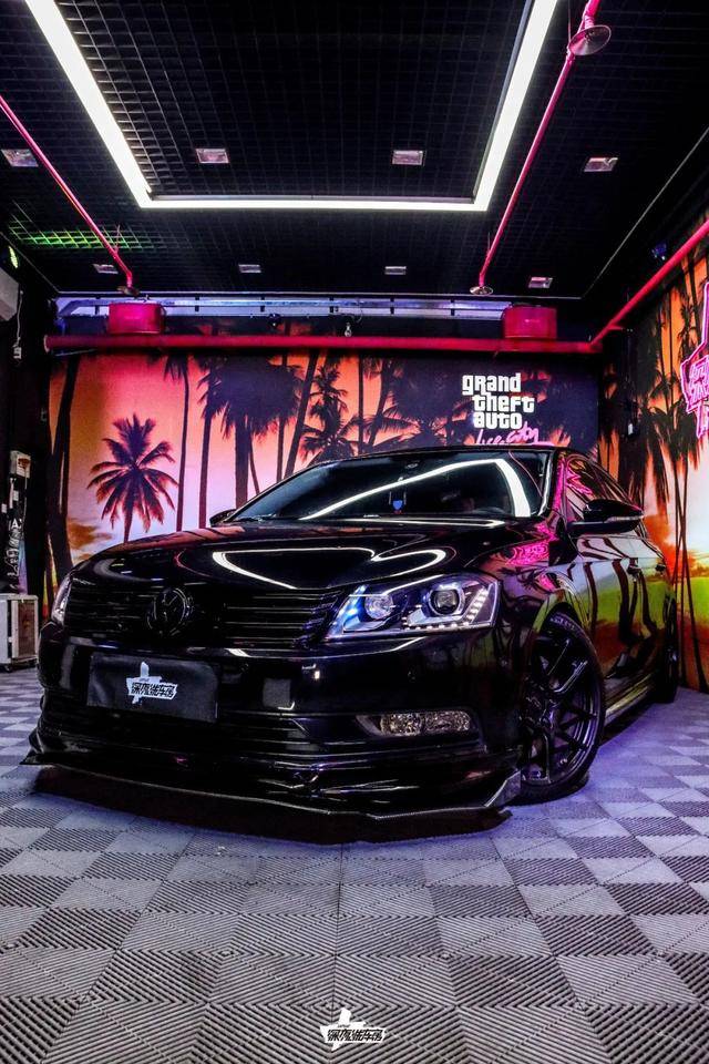 自带商务范的迈腾b7褪去西装成为黑武士