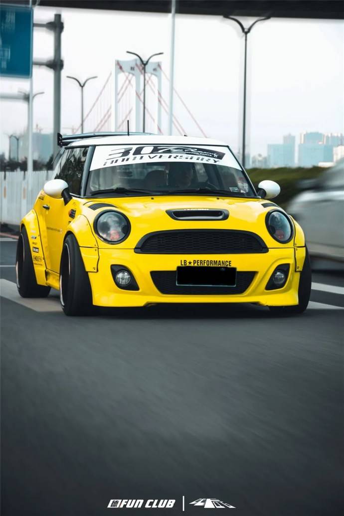 fang的精彩大片,他来自广东佛山,拍摄车型是mini cooper r56