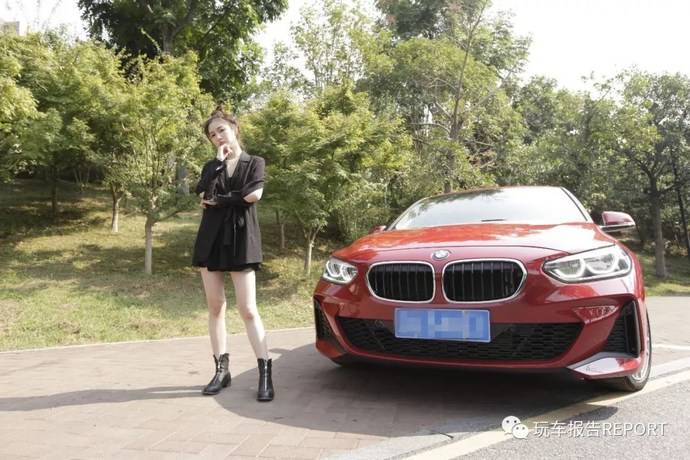 玩车妹和她的宝马1系在最好的年纪拥有最好的你