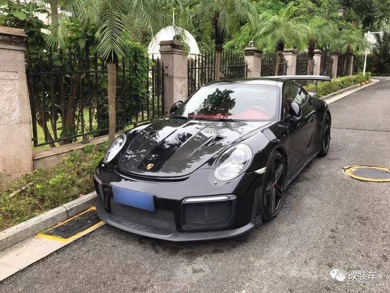 吉利美人豹改装后,简直是牛魔王加士力架的结合体丨街拍投稿243期