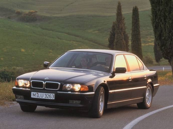 1997年的宝马740i竟能拍36.7万高价