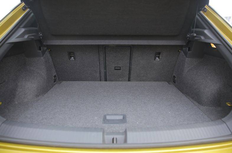 试驾一汽-大众t-roc探歌:紧凑级suv的"硬派"与"柔情"