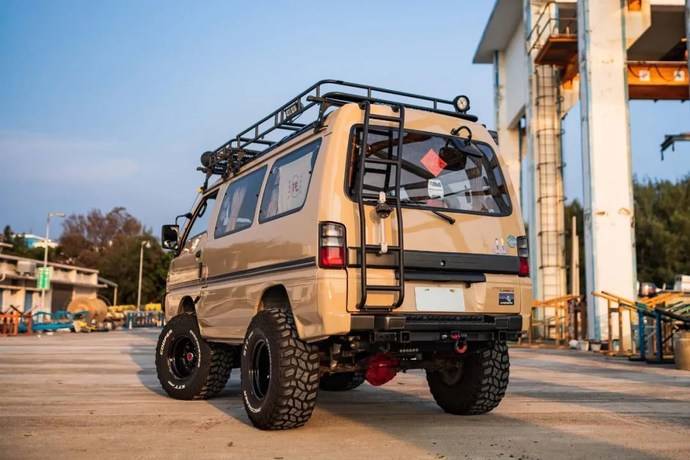 最强大的jdm四驱面包车1995三菱得利卡