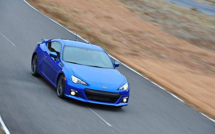 无视黑白当道看那些惊艳到我们的蓝色车身