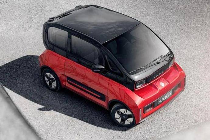 试驾新宝骏e300plus四轮独悬后置后驱能带来怎样的行驶质感