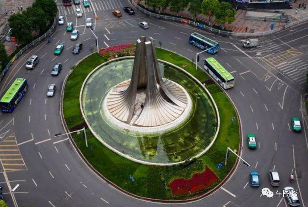 正是这些优势,让环岛见证了城市的发展,也承载了很多人的记忆.