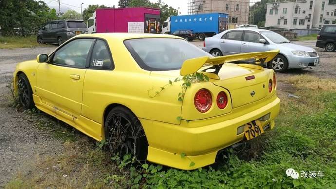 吉利美人豹改装后,简直是牛魔王加士力架的结合体丨街拍投稿243期