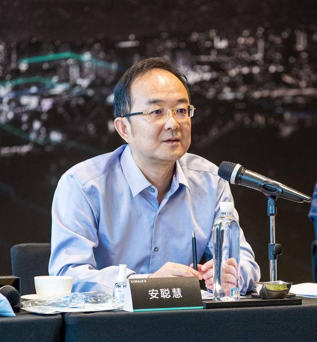 3000字读懂安聪慧对吉利浩瀚架构的顶层思考