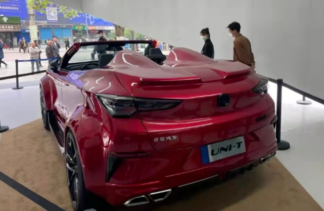 长安放大招!低趴 尾翼,还是敞篷跑车,搭载2.0t或不足15万,又要火