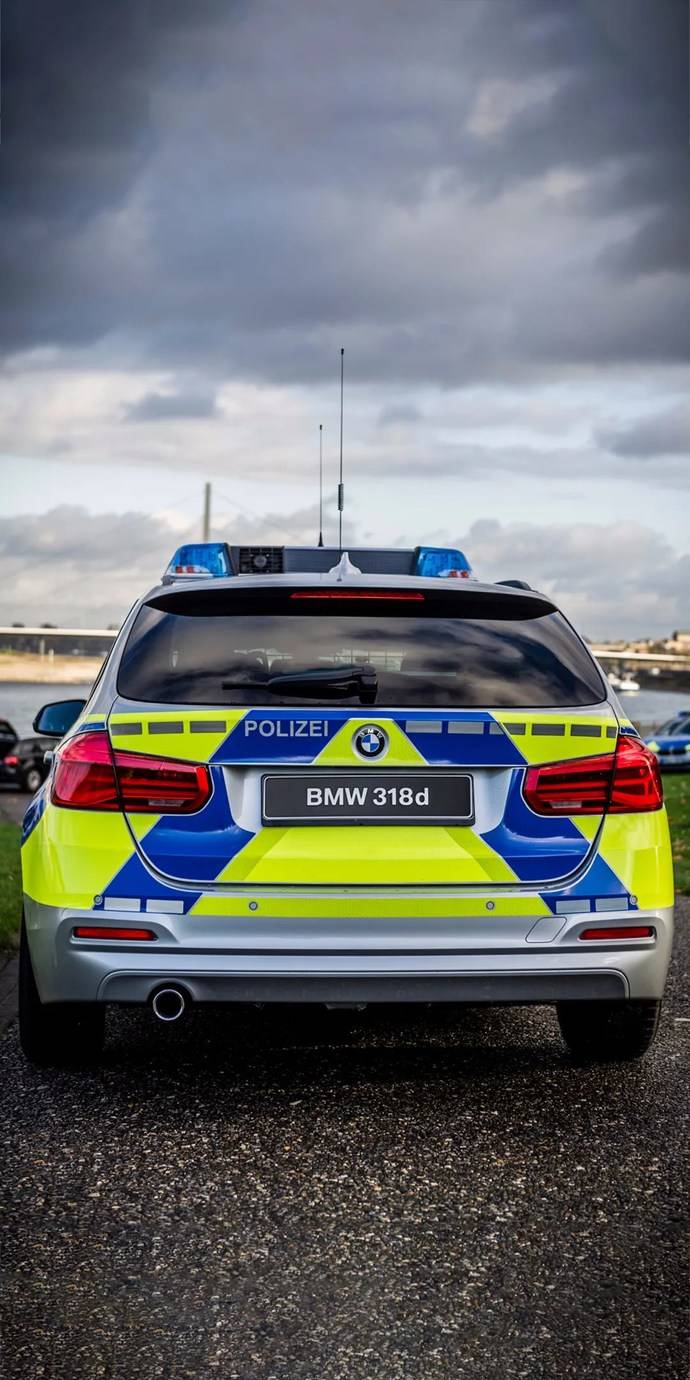 图宝马警车也很帅