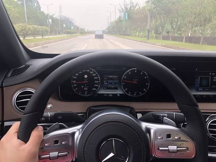 试驾奔驰s450l都说s是用来坐的开起来怎么样