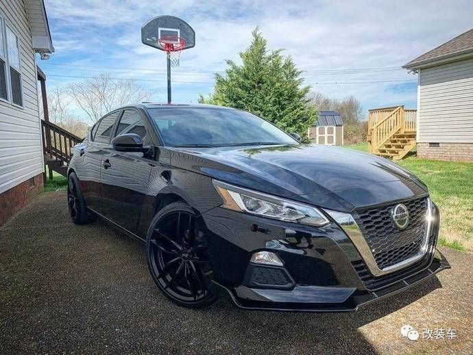 日产只能做移动大沙发黑武士天籁改装案例