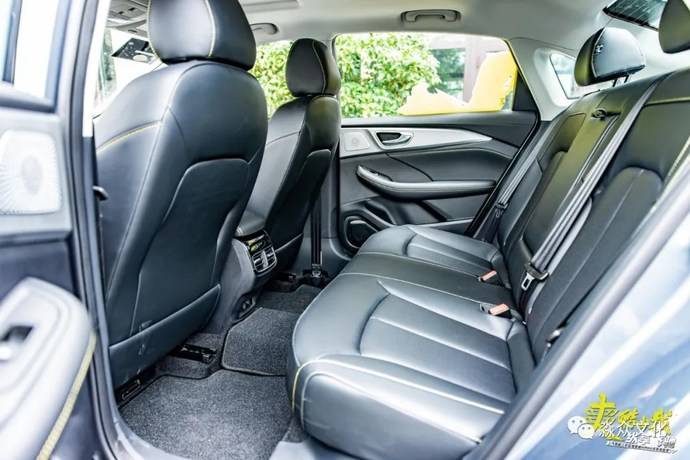 上汽荣威i6max试驾体验营